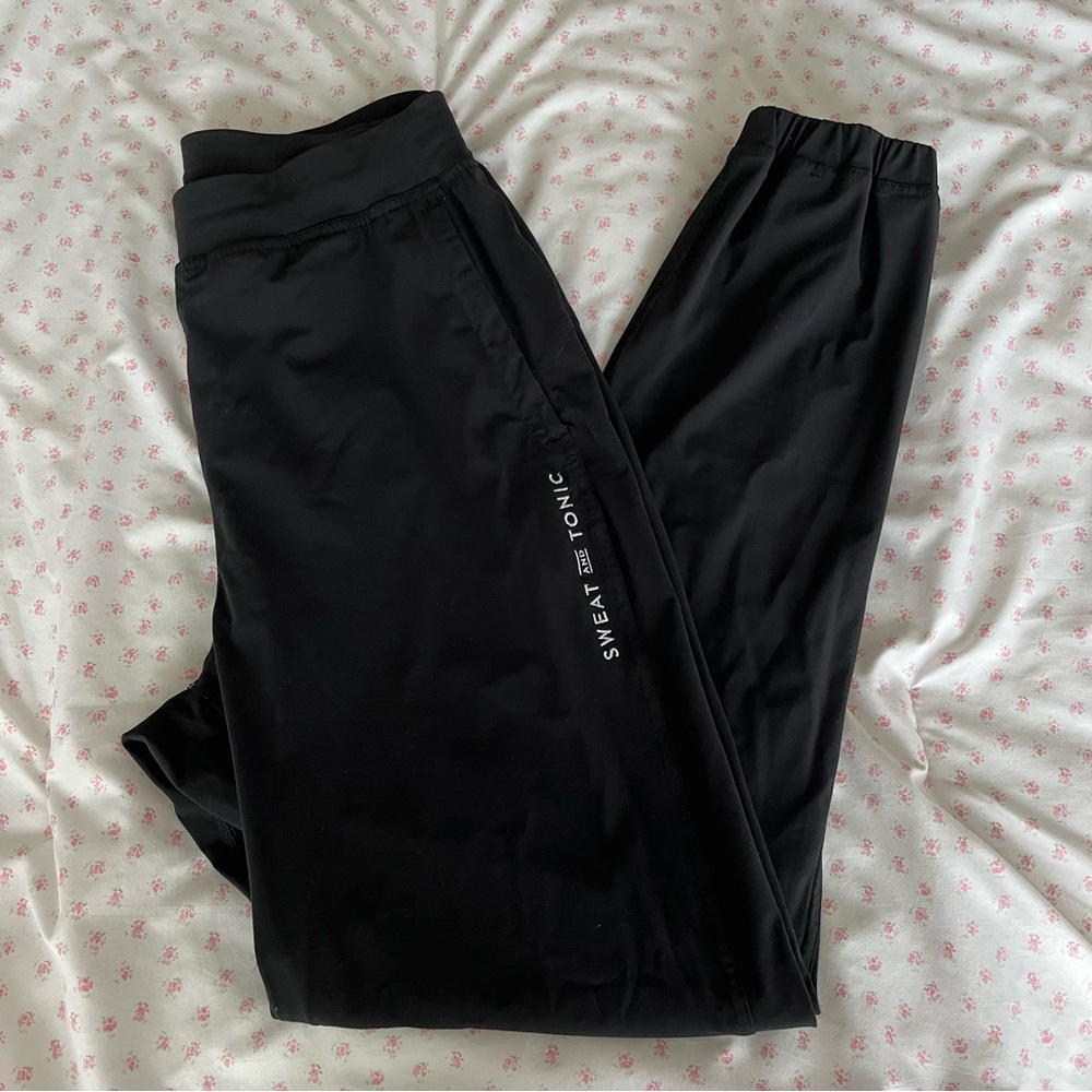 Lululemon Black Adapted State High-Rise Jogger
Full Length